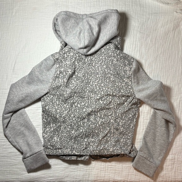 Wallflower Gray Leopard Print Jacket - Picture 3 of 4